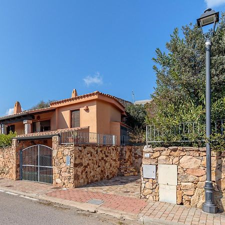 Villetta Franca 100M From The Beach - Happy Rentals Golfo Aranci Bagian luar foto